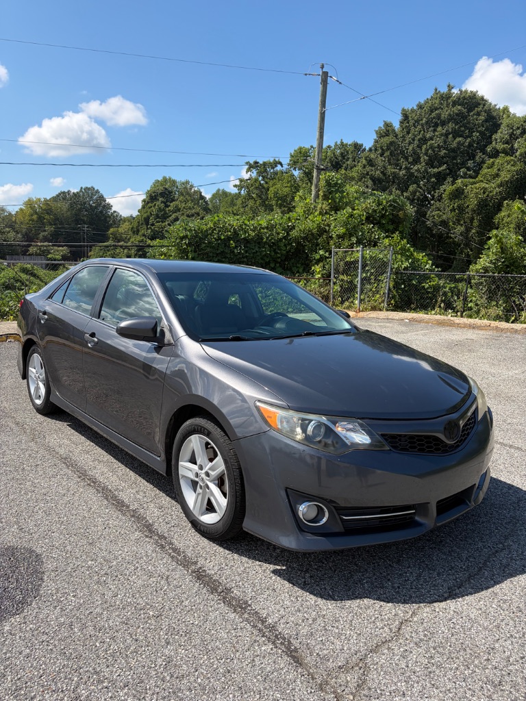 2013 Toyota Camry SE - Photo 8