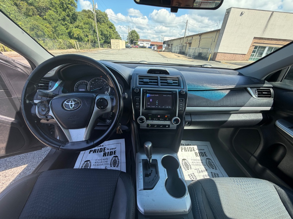 2013 Toyota Camry SE - Photo 9