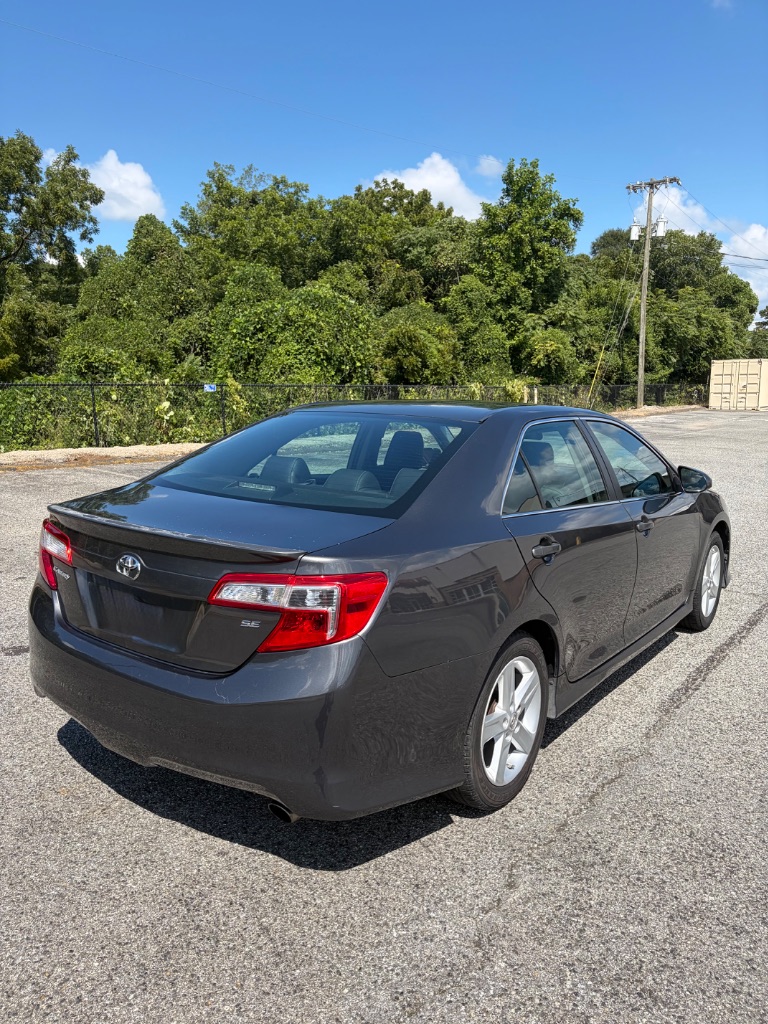 2013 Toyota Camry SE - Photo 6
