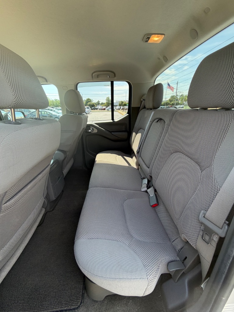 2005 Nissan Frontier SE - Photo 15