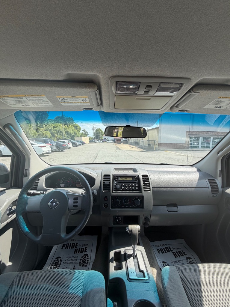 2005 Nissan Frontier SE - Photo 11