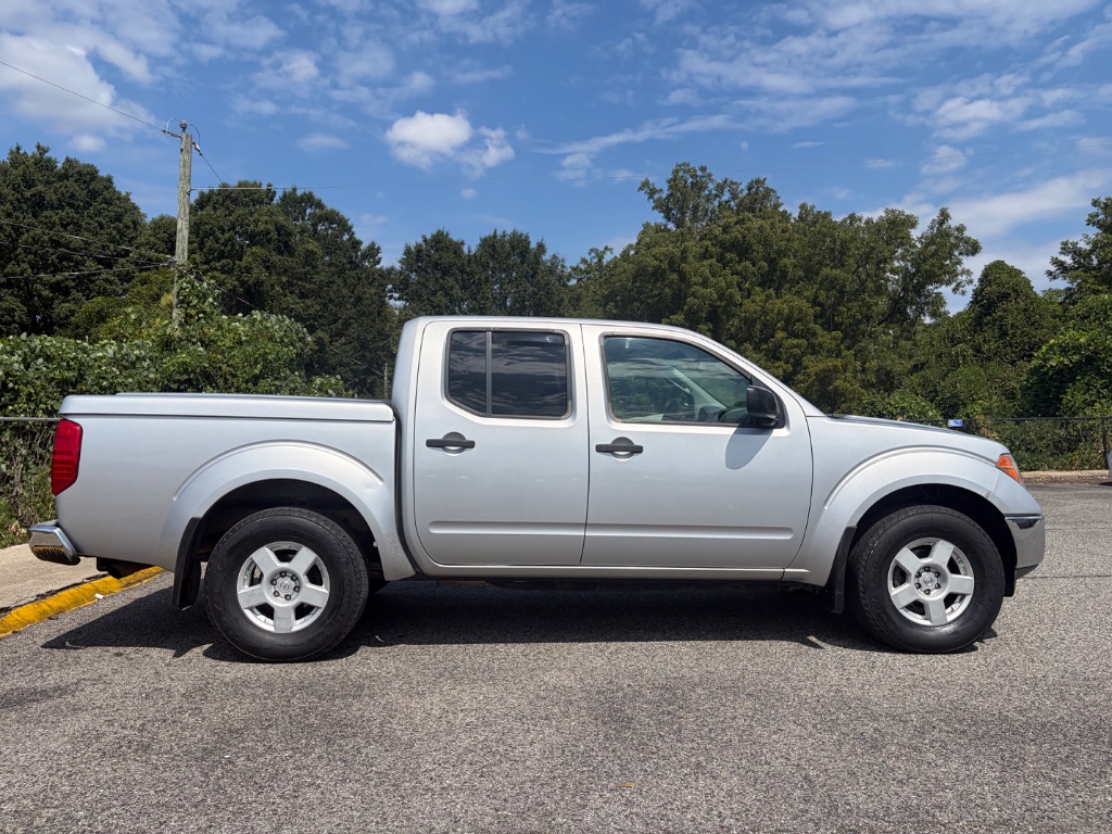 2005 Nissan Frontier SE - Photo 8